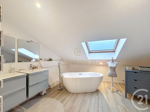 Maison &agrave; vendre - 7 pi&egrave;ces - 160,31 m2 - Noisy Le Grand - 93 - ILE-DE-FRANCE