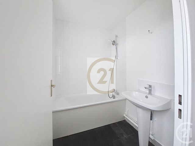 Appartement F2 &agrave; louer - 2 pi&egrave;ces - 47,11 m2 - Noisy Le Grand - 93 - ILE-DE-FRANCE