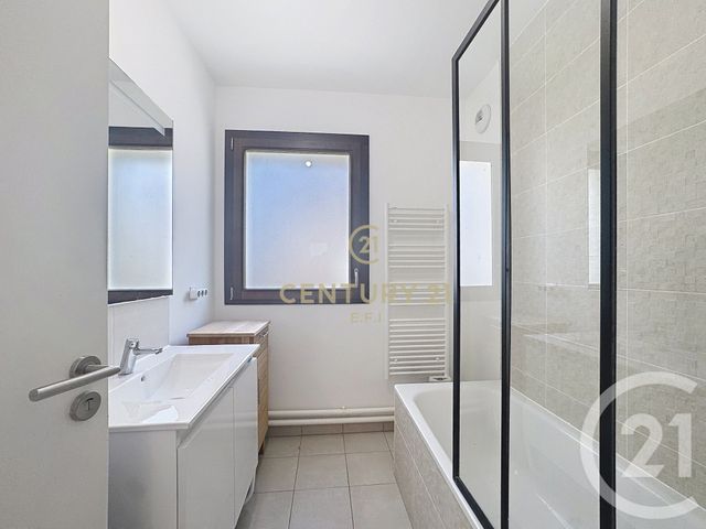 Appartement F3 &agrave; vendre - 3 pi&egrave;ces - 60 m2 - Noisy Le Grand - 93 - ILE-DE-FRANCE