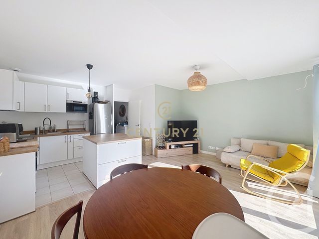 Appartement F3 &agrave; vendre - 3 pi&egrave;ces - 60 m2 - Noisy Le Grand - 93 - ILE-DE-FRANCE