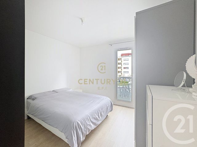 Appartement F4 &agrave; vendre - 4 pi&egrave;ces - 74,62 m2 - Noisy Le Grand - 93 - ILE-DE-FRANCE