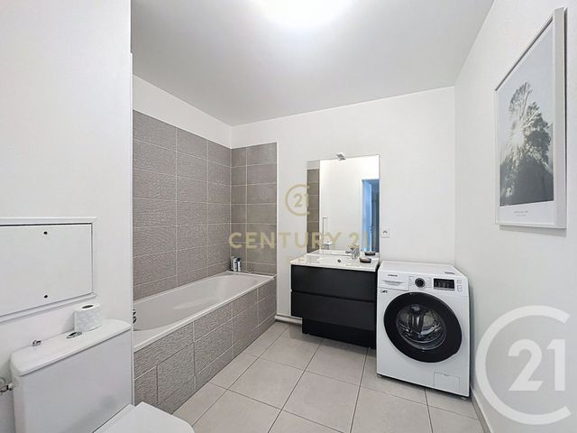 Appartement F4 &agrave; vendre - 4 pi&egrave;ces - 74,62 m2 - Noisy Le Grand - 93 - ILE-DE-FRANCE