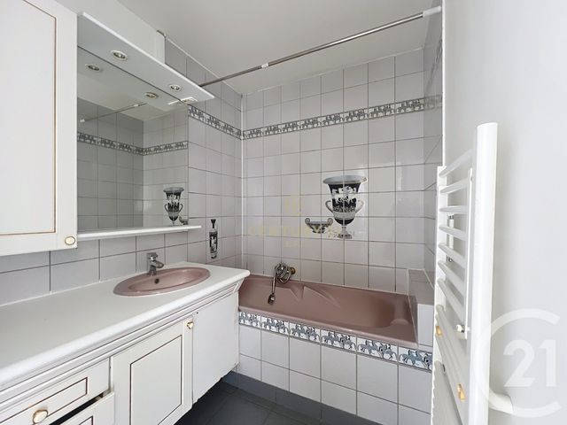 Appartement F4 &agrave; vendre - 4 pi&egrave;ces - 80,74 m2 - Noisy Le Grand - 93 - ILE-DE-FRANCE