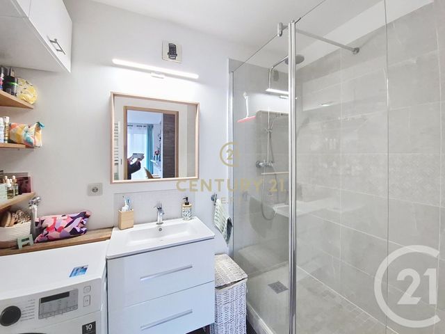 Appartement F3 &agrave; louer - 3 pi&egrave;ces - 72 m2 - Noisy Le Grand - 93 - ILE-DE-FRANCE