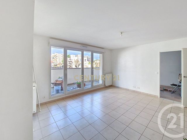 Appartement F2 &agrave; louer - 2 pi&egrave;ces - 45,95 m2 - Ivry Sur Seine - 94 - ILE-DE-FRANCE