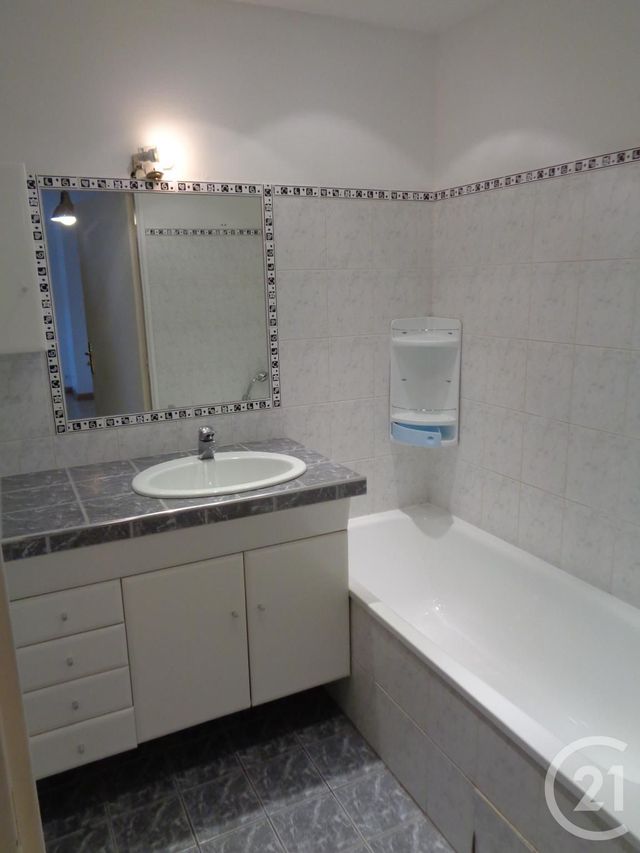 Appartement F2 &agrave; louer - 2 pi&egrave;ces - 44,82 m2 - Noisy Le Grand - 93 - ILE-DE-FRANCE