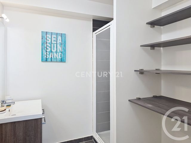 Appartement F2 &agrave; louer - 2 pi&egrave;ces - 43 m2 - Noisy Le Grand - 93 - ILE-DE-FRANCE