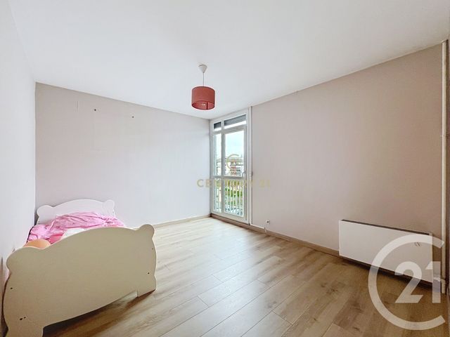 Appartement F4 &agrave; vendre - 4 pi&egrave;ces - 76,56 m2 - Noisy Le Grand - 93 - ILE-DE-FRANCE