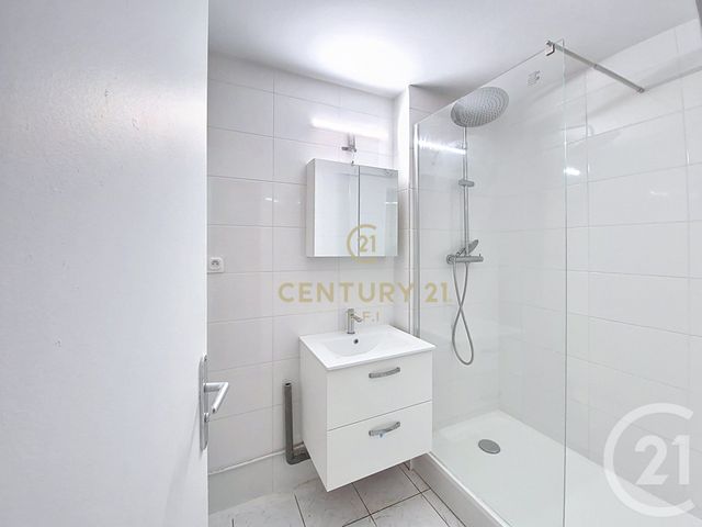 Appartement F2 &agrave; louer - 2 pi&egrave;ces - 57,04 m2 - Noisy Le Grand - 93 - ILE-DE-FRANCE