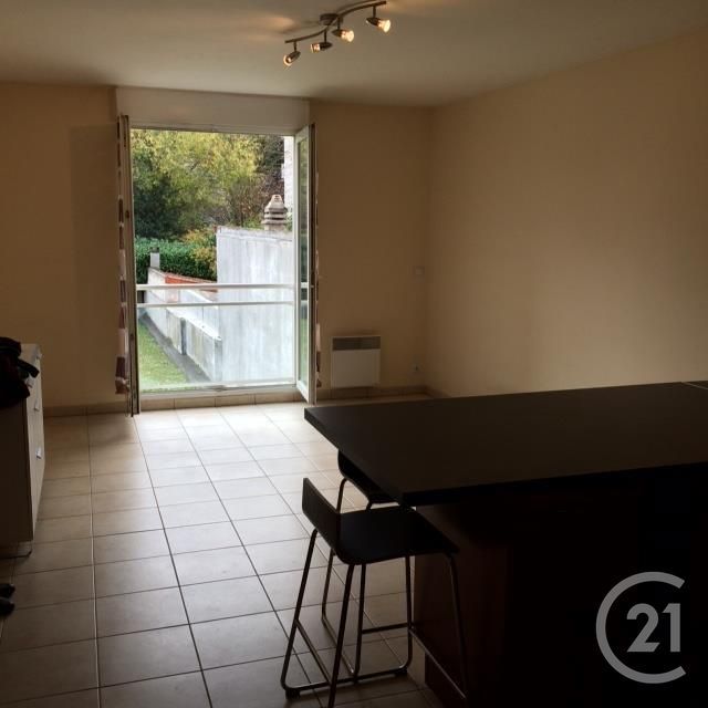 Appartement Studio &agrave; louer - 1 pi&egrave;ce - 30,29 m2 - Noisy Le Grand - 93 - ILE-DE-FRANCE