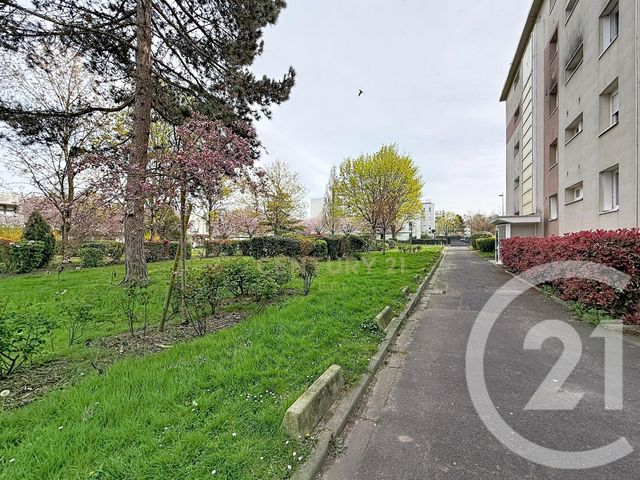 Appartement F4 &agrave; vendre - 4 pi&egrave;ces - 69,21 m2 - Noisy Le Grand - 93 - ILE-DE-FRANCE