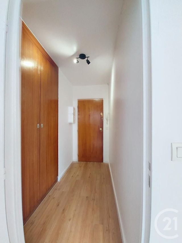 Appartement F1 &agrave; louer - 1 pi&egrave;ce - 23,62 m2 - Montreuil - 93 - ILE-DE-FRANCE