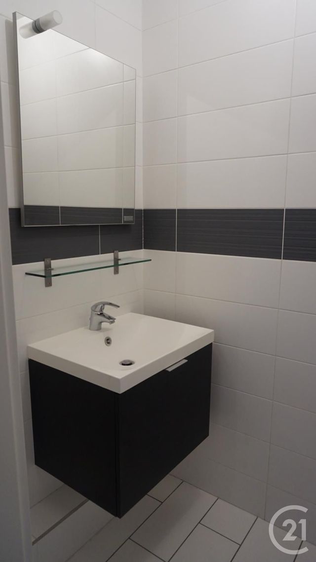 Appartement F3 &agrave; louer - 3 pi&egrave;ces - 57,33 m2 - Noisy Le Grand - 93 - ILE-DE-FRANCE