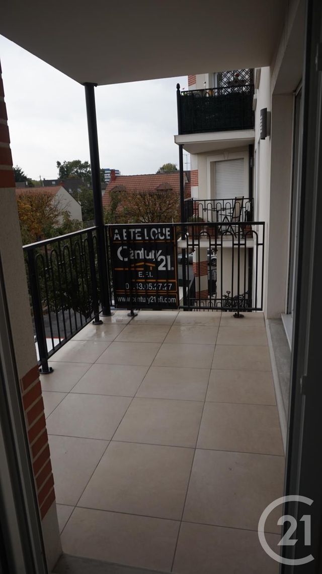 Appartement F3 &agrave; louer - 3 pi&egrave;ces - 57,33 m2 - Noisy Le Grand - 93 - ILE-DE-FRANCE