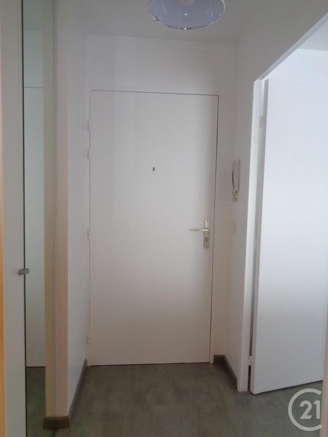 Appartement Studio &agrave; louer - 1 pi&egrave;ce - 23,78 m2 - Noisy Le Grand - 93 - ILE-DE-FRANCE