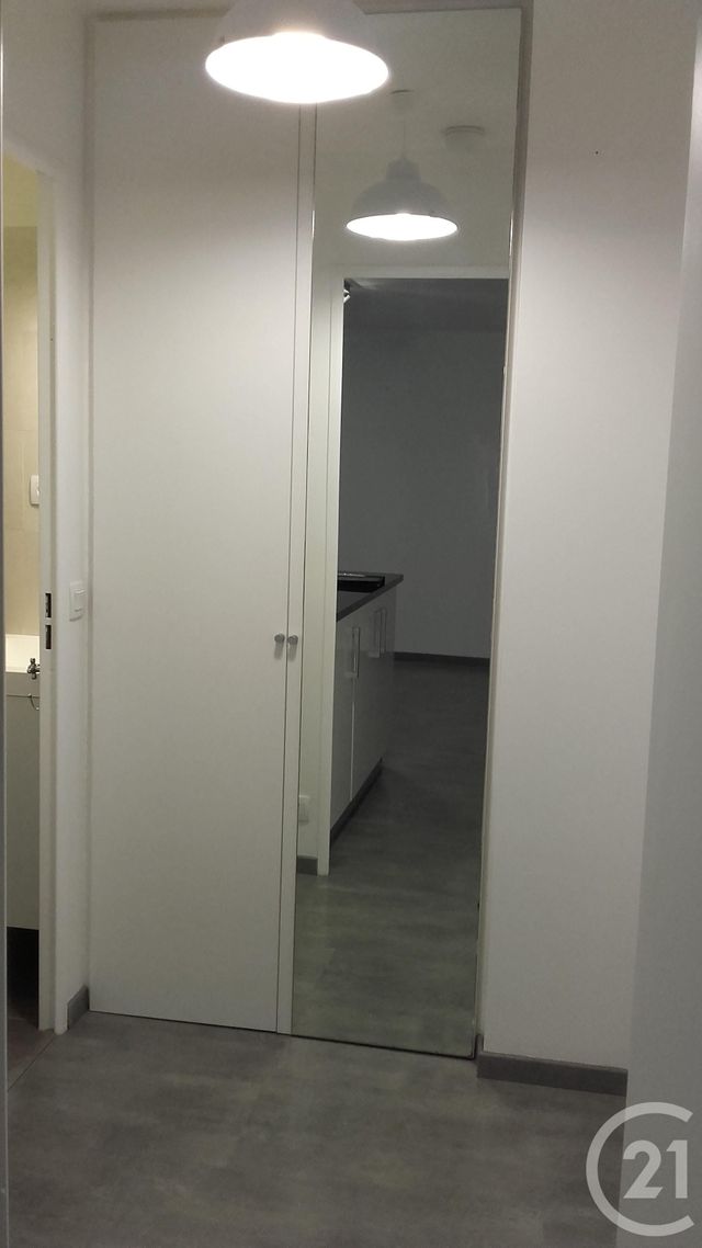 Appartement Studio &agrave; louer - 1 pi&egrave;ce - 23,78 m2 - Noisy Le Grand - 93 - ILE-DE-FRANCE