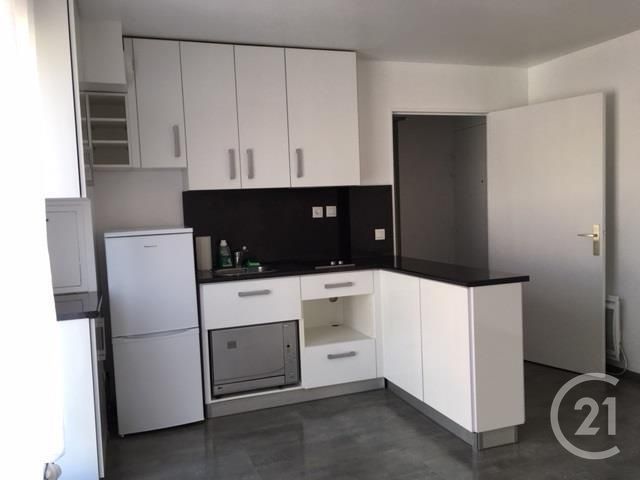 Appartement Studio &agrave; louer - 1 pi&egrave;ce - 23,78 m2 - Noisy Le Grand - 93 - ILE-DE-FRANCE