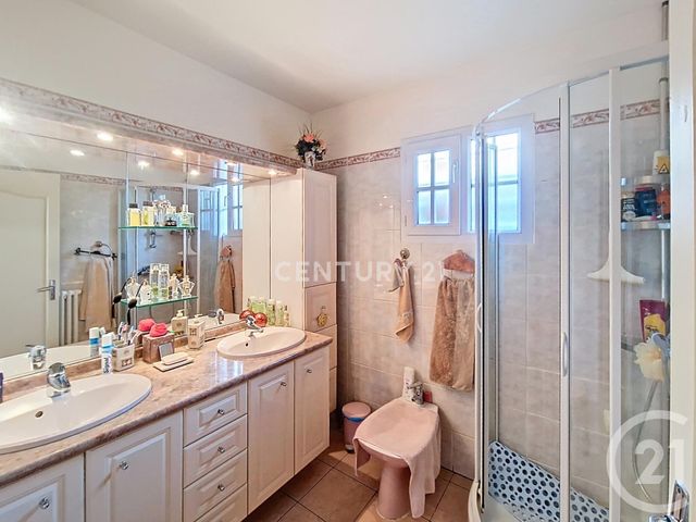 Maison &agrave; vendre - 5 pi&egrave;ces - 140 m2 - Noisy Le Grand - 93 - ILE-DE-FRANCE