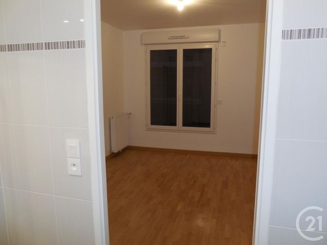 Appartement F2 &agrave; louer - 2 pi&egrave;ces - 42,80 m2 - Noisy Le Grand - 93 - ILE-DE-FRANCE