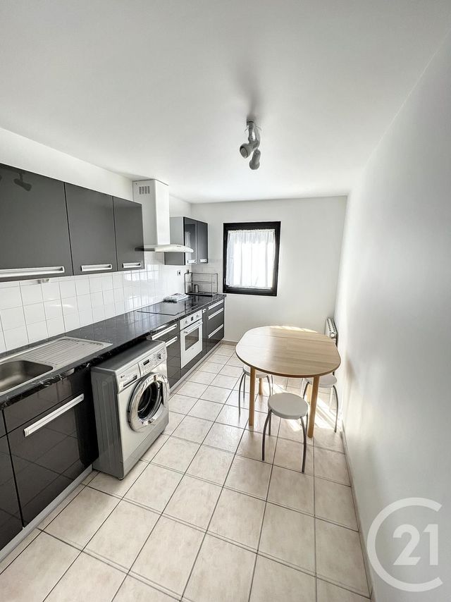 Appartement F3 &agrave; louer - 3 pi&egrave;ces - 66,50 m2 - Noisy Le Grand - 93 - ILE-DE-FRANCE