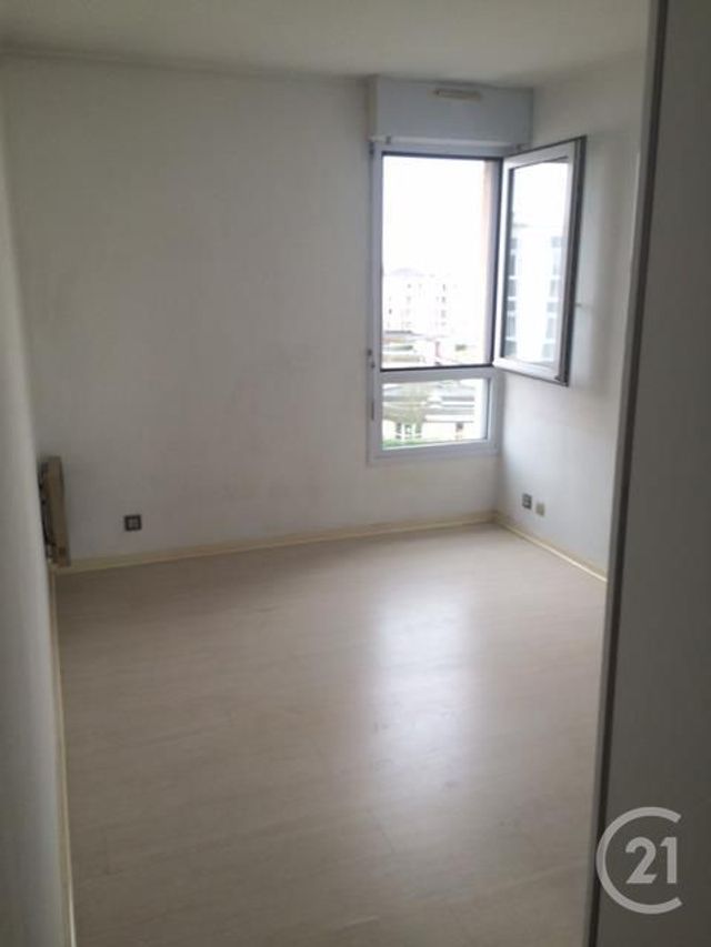 Appartement F2 &agrave; louer - 2 pi&egrave;ces - 47,25 m2 - Noisy Le Grand - 93 - ILE-DE-FRANCE