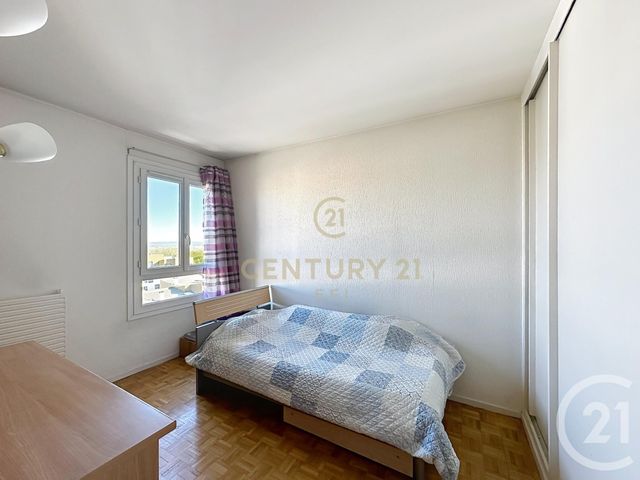 Appartement F5 &agrave; vendre - 5 pi&egrave;ces - 91,50 m2 - Champs Sur Marne - 77 - ILE-DE-FRANCE