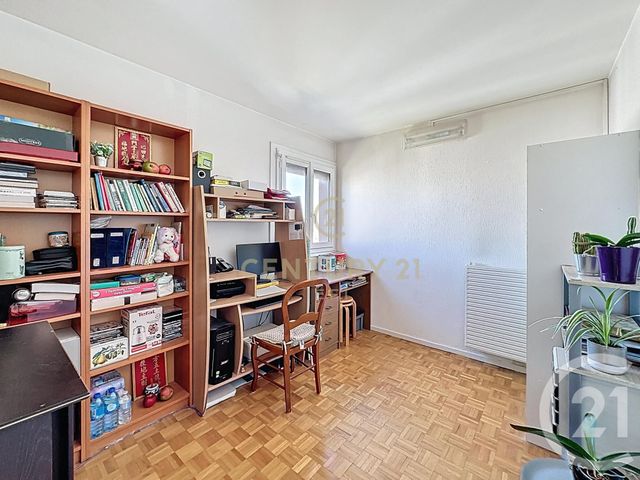 Appartement F5 &agrave; vendre - 5 pi&egrave;ces - 91,50 m2 - Champs Sur Marne - 77 - ILE-DE-FRANCE