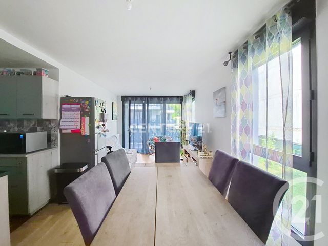 Appartement F4 &agrave; louer - 4 pi&egrave;ces - 85,78 m2 - Noisy Le Grand - 93 - ILE-DE-FRANCE
