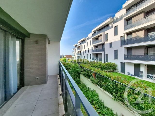 Appartement F4 &agrave; louer - 4 pi&egrave;ces - 85,78 m2 - Noisy Le Grand - 93 - ILE-DE-FRANCE