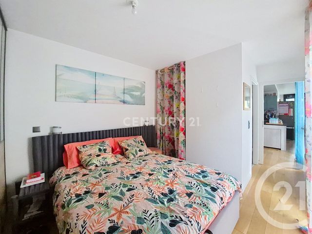 Appartement F4 &agrave; louer - 4 pi&egrave;ces - 85,78 m2 - Noisy Le Grand - 93 - ILE-DE-FRANCE