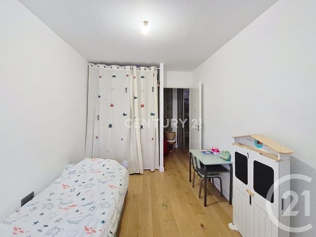 Appartement F4 &agrave; louer - 4 pi&egrave;ces - 85,78 m2 - Noisy Le Grand - 93 - ILE-DE-FRANCE