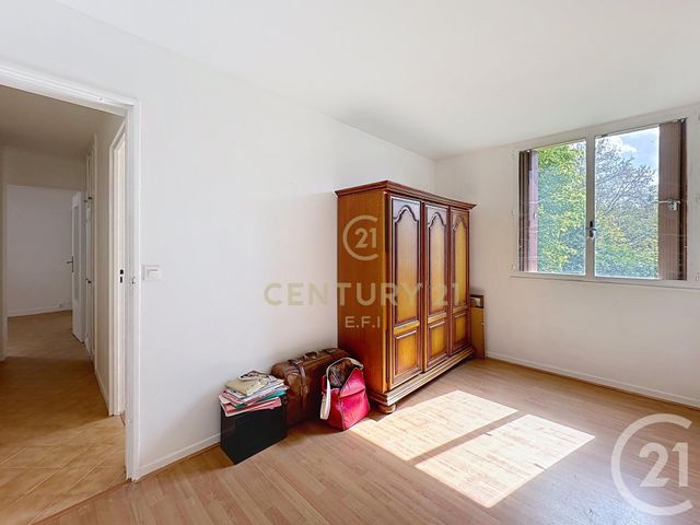 Appartement F4 &agrave; vendre - 4 pi&egrave;ces - 64,56 m2 - Noisy Le Grand - 93 - ILE-DE-FRANCE