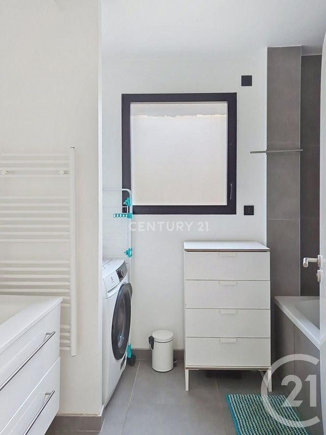 Appartement F3 &agrave; louer - 3 pi&egrave;ces - 68,61 m2 - Noisy Le Grand - 93 - ILE-DE-FRANCE