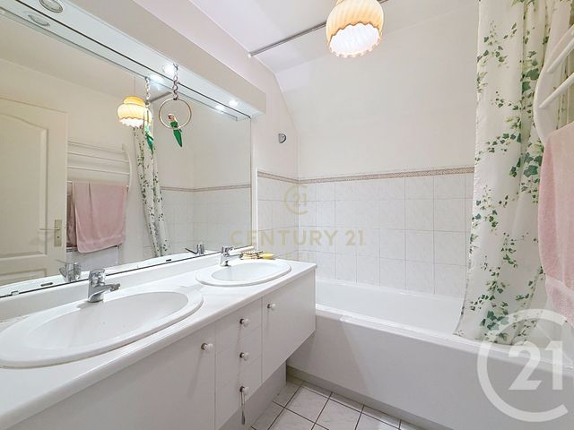 Maison &agrave; vendre - 6 pi&egrave;ces - 162 m2 - Noisy Le Grand - 93 - ILE-DE-FRANCE