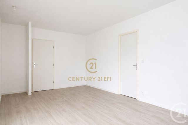 Appartement F4 &agrave; vendre - 4 pi&egrave;ces - 80,86 m2 - Neuilly Sur Marne - 93 - ILE-DE-FRANCE