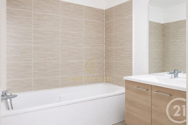Appartement F4 &agrave; vendre - 4 pi&egrave;ces - 80,86 m2 - Neuilly Sur Marne - 93 - ILE-DE-FRANCE