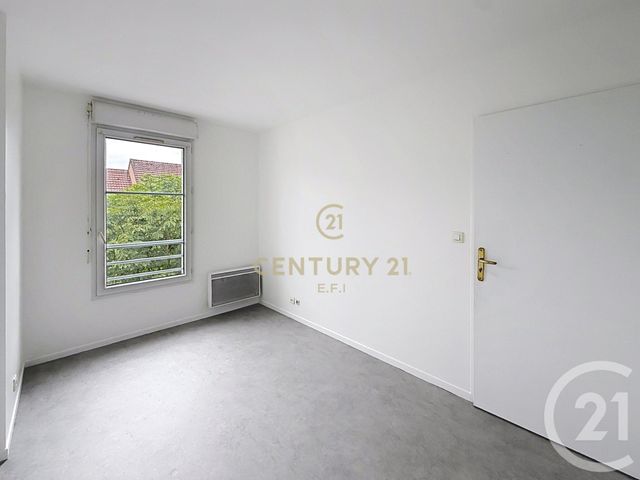 Appartement F2 &agrave; louer - 2 pi&egrave;ces - 37 m2 - Noisy Le Grand - 93 - ILE-DE-FRANCE