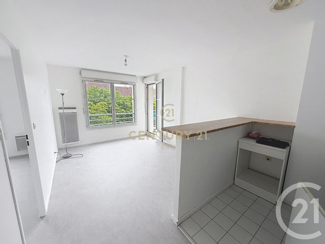 Appartement F2 &agrave; louer - 2 pi&egrave;ces - 37 m2 - Noisy Le Grand - 93 - ILE-DE-FRANCE