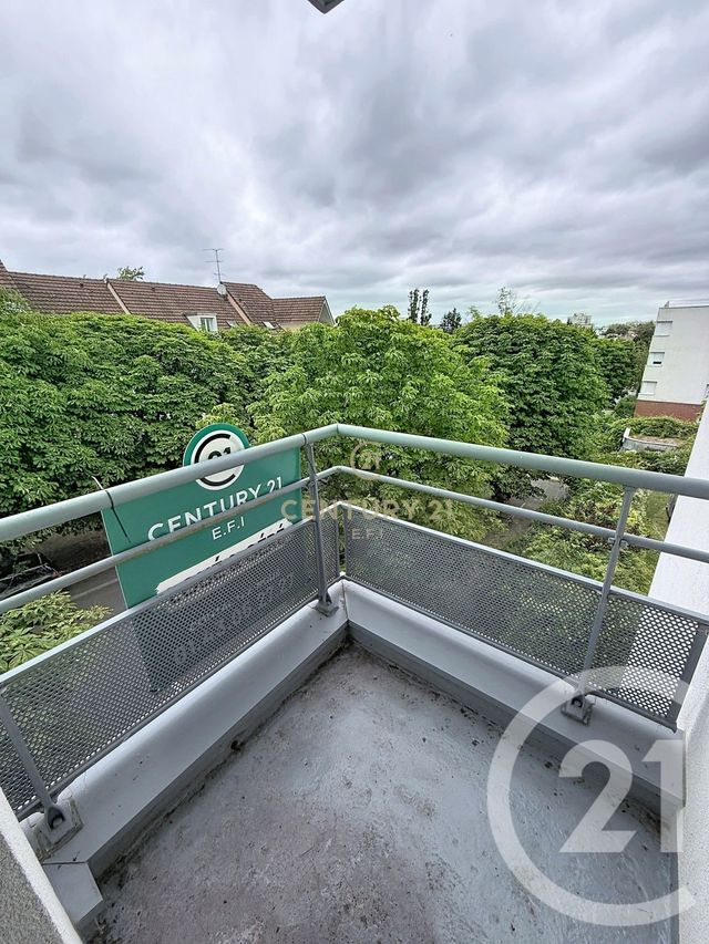 Appartement F2 &agrave; louer - 2 pi&egrave;ces - 37 m2 - Noisy Le Grand - 93 - ILE-DE-FRANCE