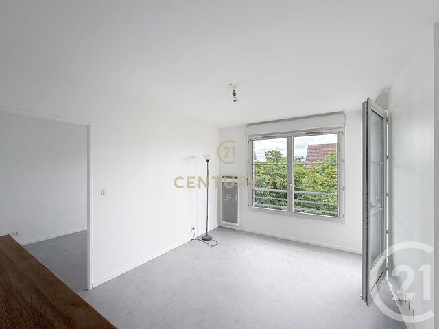 Appartement F2 &agrave; louer - 2 pi&egrave;ces - 37 m2 - Noisy Le Grand - 93 - ILE-DE-FRANCE