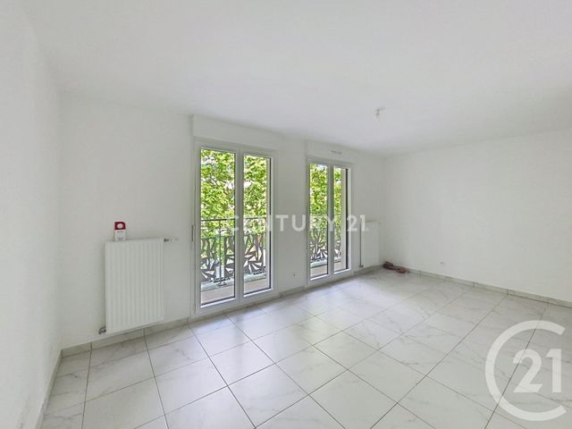 Appartement Studio &agrave; louer - 1 pi&egrave;ce - 30 m2 - Noisy Le Grand - 93 - ILE-DE-FRANCE
