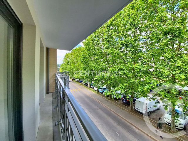 Appartement Studio &agrave; louer - 1 pi&egrave;ce - 30 m2 - Noisy Le Grand - 93 - ILE-DE-FRANCE
