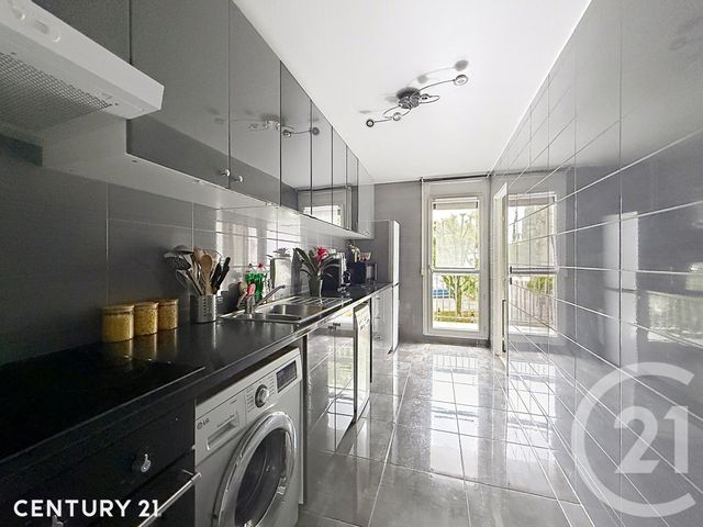 Appartement F3 &agrave; vendre - 3 pi&egrave;ces - 66,44 m2 - Noisy Le Grand - 93 - ILE-DE-FRANCE