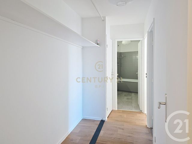 Appartement F3 &agrave; louer - 3 pi&egrave;ces - 66,58 m2 - Noisy Le Grand - 93 - ILE-DE-FRANCE