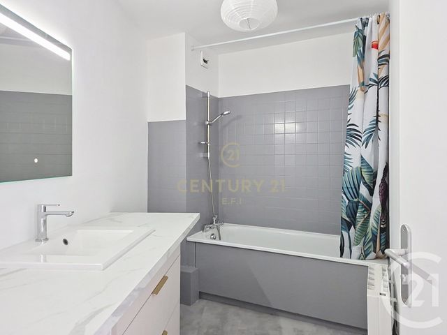 Appartement F3 &agrave; louer - 3 pi&egrave;ces - 66,58 m2 - Noisy Le Grand - 93 - ILE-DE-FRANCE