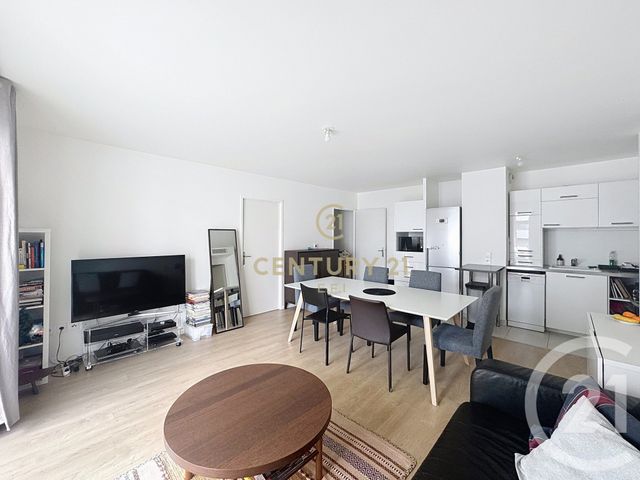 Appartement F4 &agrave; vendre - 4 pi&egrave;ces - 74,62 m2 - Noisy Le Grand - 93 - ILE-DE-FRANCE