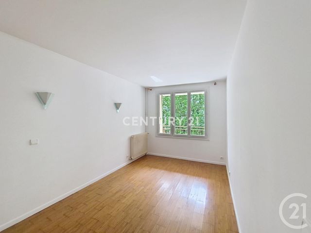 Appartement F3 &agrave; louer - 3 pi&egrave;ces - 67,39 m2 - Noisy Le Grand - 93 - ILE-DE-FRANCE