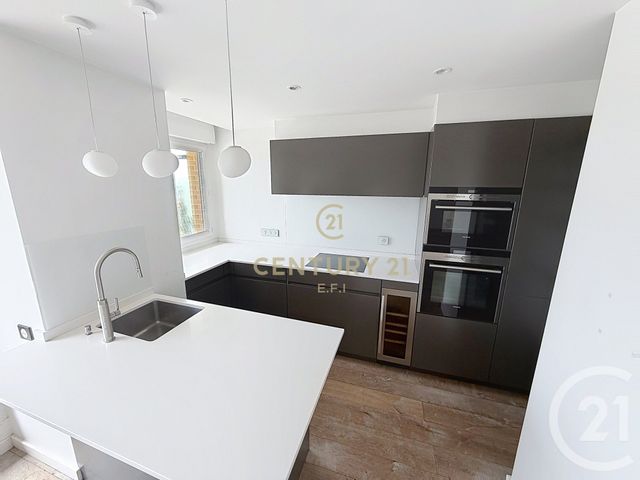 Appartement F2 &agrave; louer - 2 pi&egrave;ces - 65,47 m2 - Noisy Le Grand - 93 - ILE-DE-FRANCE