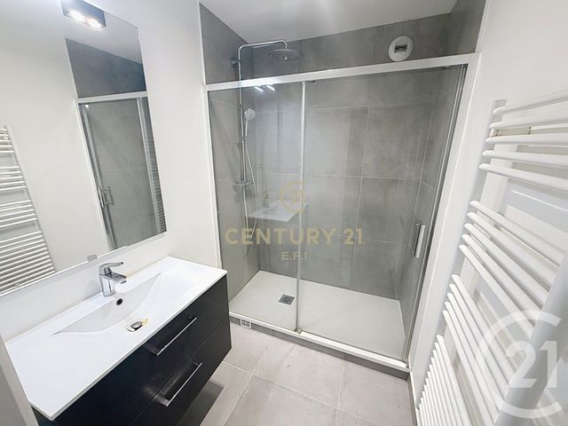 Appartement Studio &agrave; vendre - 1 pi&egrave;ce - 42,26 m2 - Noisy Le Grand - 93 - ILE-DE-FRANCE