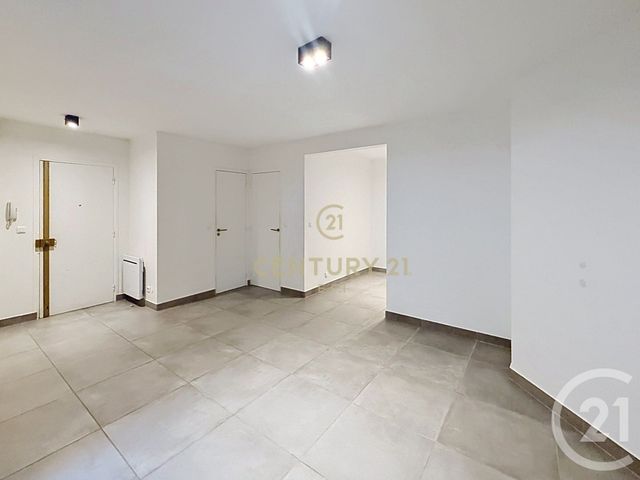 Appartement Studio &agrave; vendre - 1 pi&egrave;ce - 42,26 m2 - Noisy Le Grand - 93 - ILE-DE-FRANCE